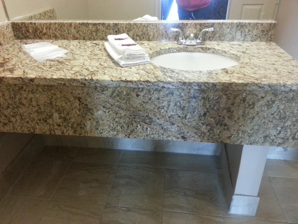 America'S Best Inn & Suites Clarksville Clarksville (Clark County) Bagian luar foto