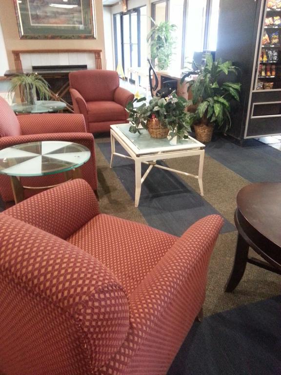 America'S Best Inn & Suites Clarksville Clarksville (Clark County) Bagian luar foto