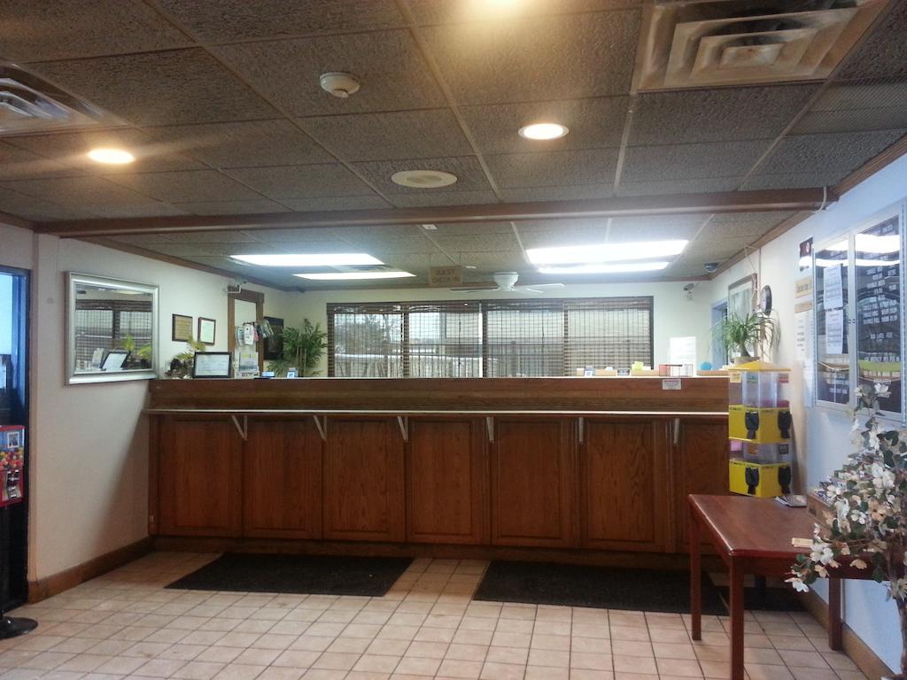 America'S Best Inn & Suites Clarksville Clarksville (Clark County) Bagian luar foto