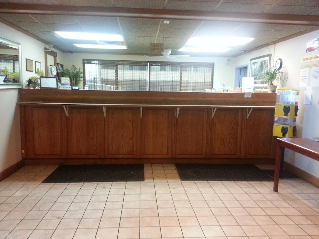 America'S Best Inn & Suites Clarksville Clarksville (Clark County) Bagian luar foto